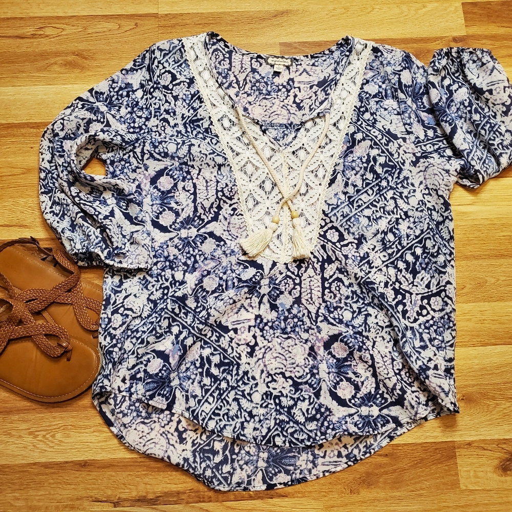 Eyeshadow | Boho Peasant Embroidered Lace Top